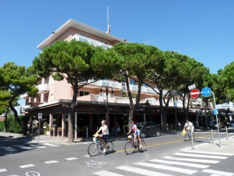 Hotel D'Annunzio 리도 디 예솔로 외부 사진